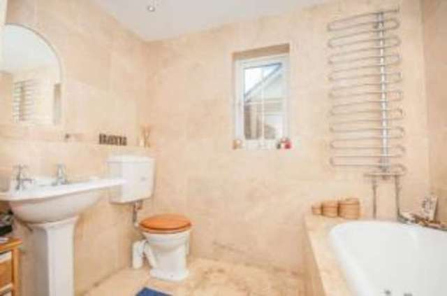  Image of 4 Bedroom Detached for sale at Boston Lincolnshire Wyberton, PE21 8BN