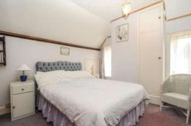  Image of 3 Bedroom Bungalow for sale at Medstead Alton Soldridge, GU34 5EP