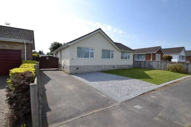  Image of 3 Bedroom Detached for sale at Merley  Wimborne, BH21 1TF