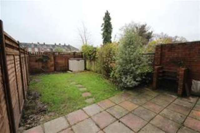  Image of 1 Bedroom Flat to rent at Midhurst, GU29 9JS