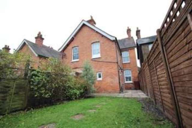  Image of 1 Bedroom Flat to rent at Midhurst, GU29 9JS