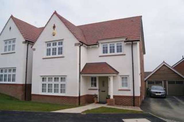  Image of 4 Bedroom Detached to rent at Wrenthorpe Wakefield Wakefield, WF1 2FA