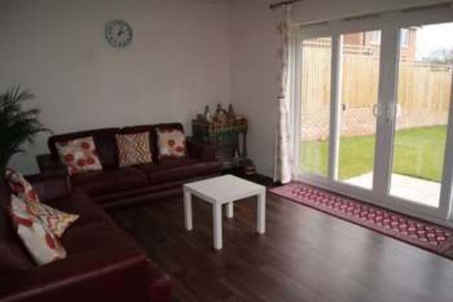  Image of 4 Bedroom Detached to rent at Wrenthorpe Wakefield Wakefield, WF1 2FA