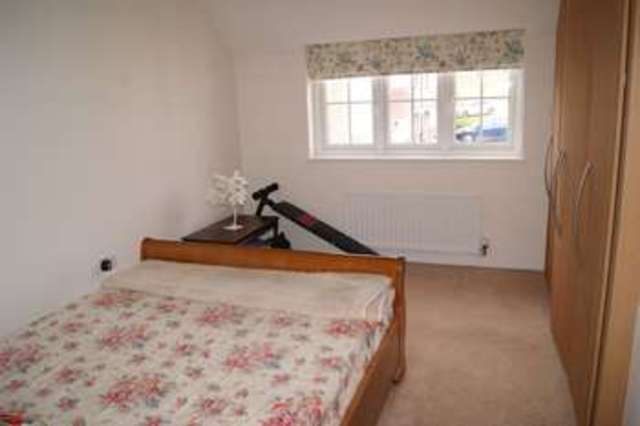  Image of 4 Bedroom Detached to rent at Wrenthorpe Wakefield Wakefield, WF1 2FA