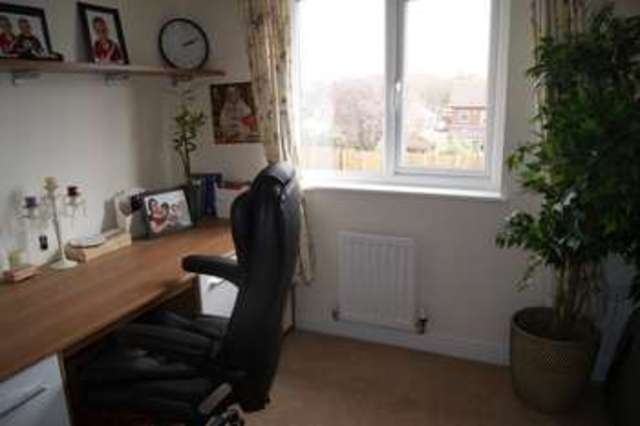 Image of 4 Bedroom Detached to rent at Wrenthorpe Wakefield Wakefield, WF1 2FA