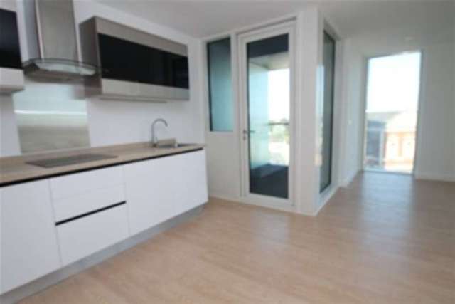  Image of 2 Bedroom Flat to rent at Croydon, CR0 2UW