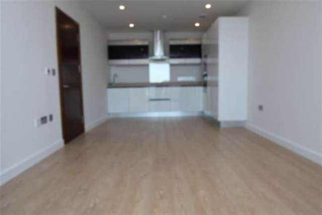  Image of 2 Bedroom Flat to rent at Croydon, CR0 2UW