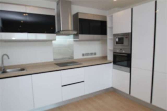  Image of 2 Bedroom Flat to rent at Croydon, CR0 2UW