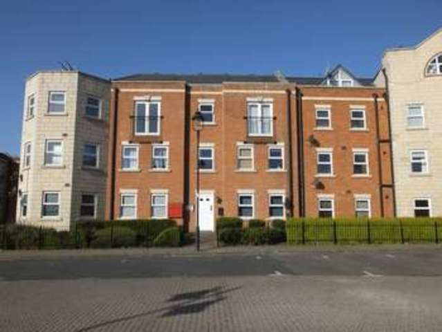  Image of 2 Bedroom Flat for sale at Godwin Court Old Town Swindon, SN1 4BB