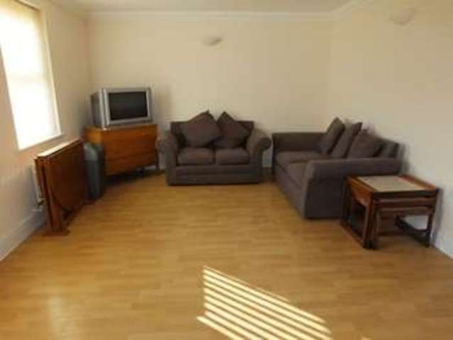  Image of 2 Bedroom Flat for sale at Godwin Court Old Town Swindon, SN1 4BB