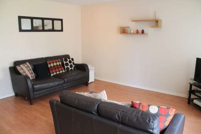  Image of 1 Bedroom Flat for sale at Orr Square  Paisley, PA1 2DL
