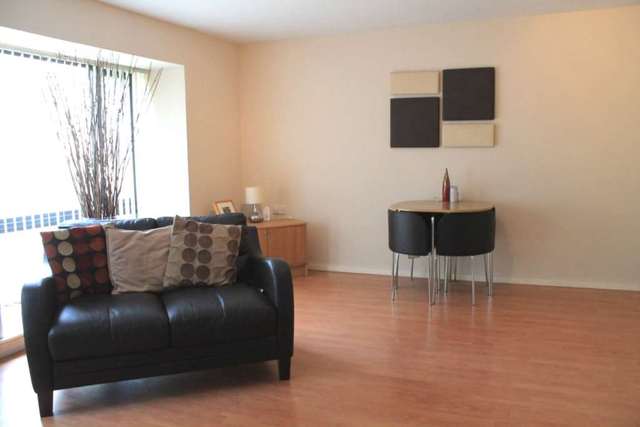  Image of 1 Bedroom Flat for sale at Orr Square  Paisley, PA1 2DL
