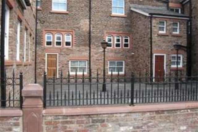  Image of 2 Bedroom Flat to rent at Mossley Hill, L15 8HQ