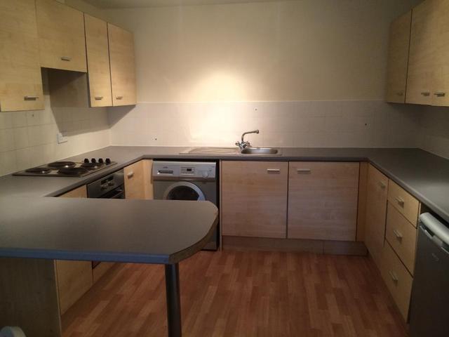  Image of 2 Bedroom Apartment to rent at Hessle High Road  Hull, HU4 6SA