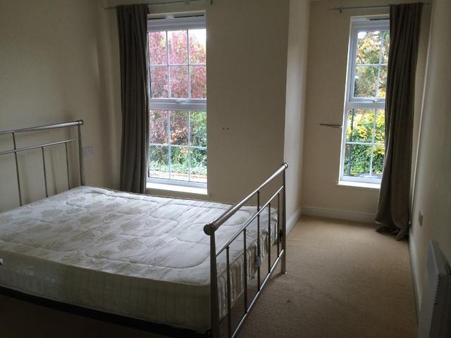  Image of 2 Bedroom Apartment to rent at Hessle High Road  Hull, HU4 6SA