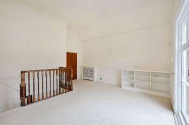  Image of 3 Bedroom Detached to rent at Priory Road South Hampstead South Hampstead, NW6 3NT