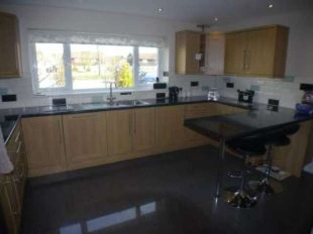  Image of 3 Bedroom Bungalow for sale at Rendlesham Woodbridge Rendlesham, IP12 2TQ