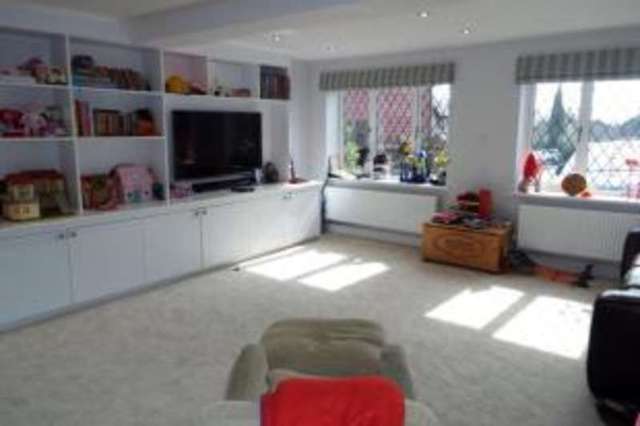  Image of 5 Bedroom Detached for sale at Rudgwick Horsham Rudgwick, RH12 3EN
