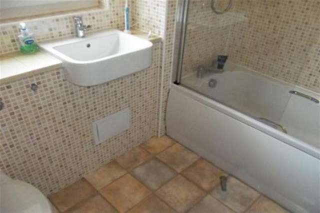  Image of 2 Bedroom Flat to rent at Hamilton, ML3 6AE