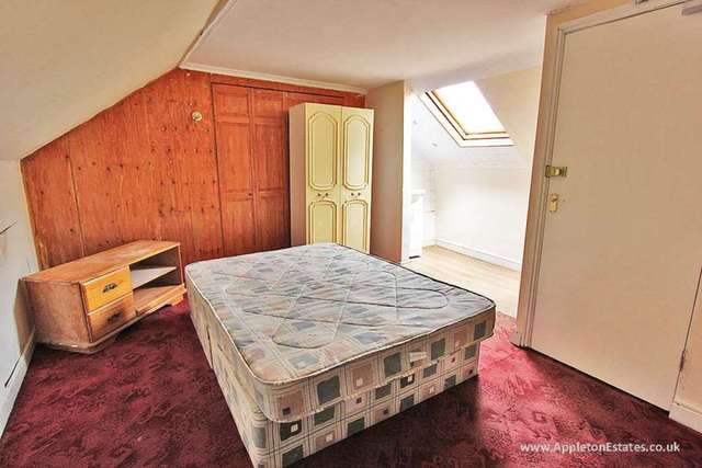  Image of House Share to rent at Silverleigh Road  Thornton Heath, CR7 6DU