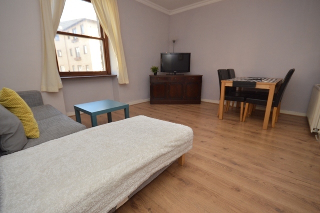  Image of 2 Bedroom Flat to rent at Newington Edinburgh Edinburgh, EH8 9HP