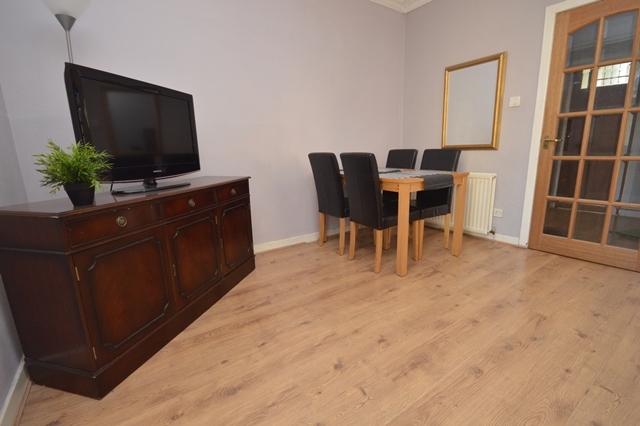  Image of 2 Bedroom Flat to rent at Newington Edinburgh Edinburgh, EH8 9HP