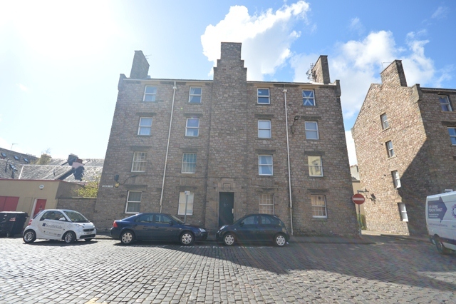  Image of 2 Bedroom Flat to rent at Newington Edinburgh Edinburgh, EH8 9HP