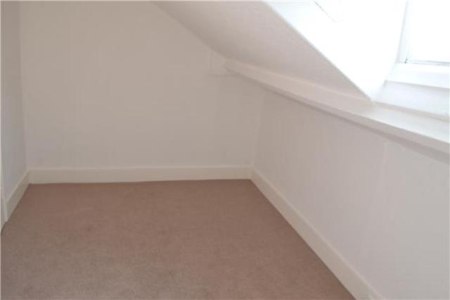  Image of 2 Bedroom Maisonette to rent at East Sussex, TN34 1SA