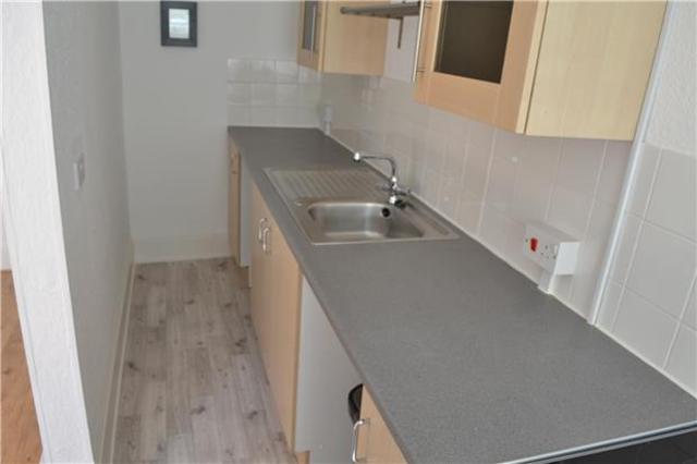  Image of 2 Bedroom Maisonette to rent at East Sussex, TN34 1SA