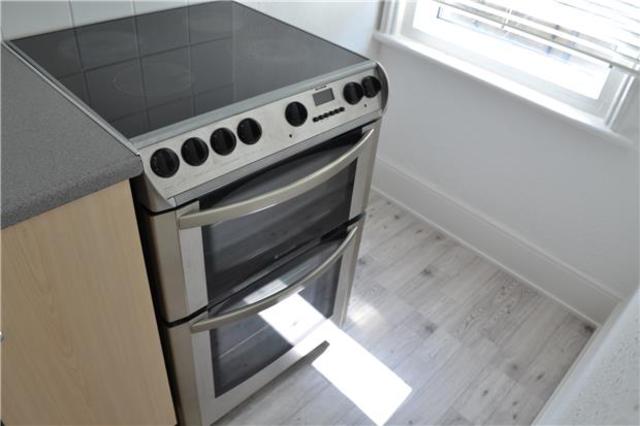  Image of 2 Bedroom Maisonette to rent at East Sussex, TN34 1SA