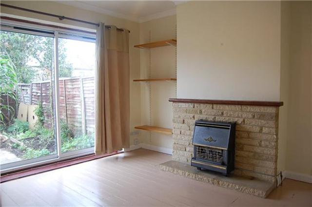  Image of 2 Bedroom Flat to rent at Gloucestershire, GL51 8NX