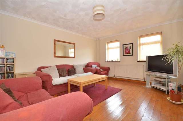  Image of 3 Bedroom Town House for sale at Portsmouth Hampshire Portsmouth, PO2 7HE