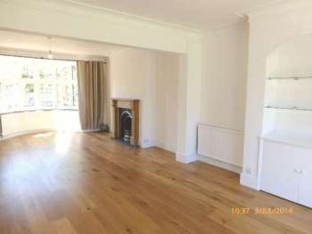  Image of 4 Bedroom Detached to rent at Suffolk Road  London, SW13 9NL