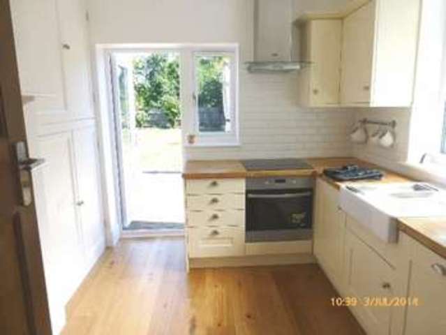  Image of 4 Bedroom Detached to rent at Suffolk Road  London, SW13 9NL
