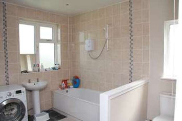  Image of 4 Bedroom Detached to rent at Suffolk Road  London, SW13 9NL