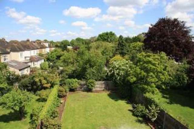  Image of 4 Bedroom Detached to rent at Suffolk Road  London, SW13 9NL