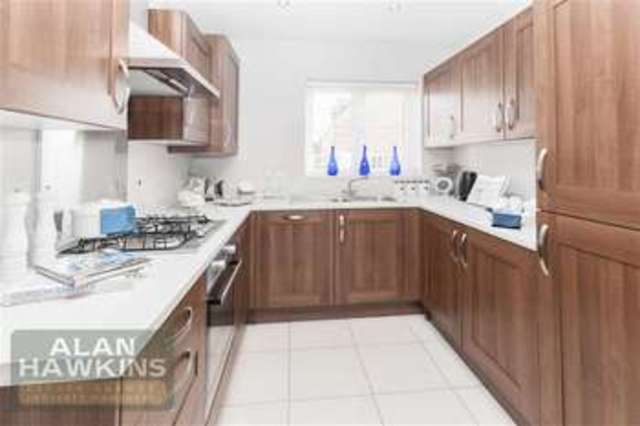  Image of 3 Bedroom Property for sale at Longleaze Swindon Swindon, SN4 8AX