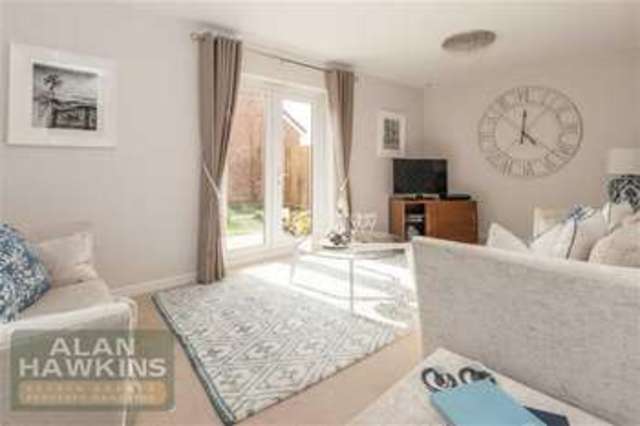  Image of 3 Bedroom Property for sale at Longleaze Swindon Swindon, SN4 8AX