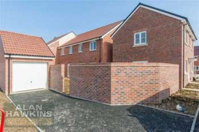  Image of 3 Bedroom Property for sale at Longleaze Swindon Swindon, SN4 8AX
