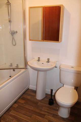  Image of 2 Bedroom Flat to rent at Tannahill Court (  Paisley, PA1 2RQ