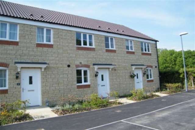  Image of 2 Bedroom Detached to rent at Radstock, BA3 3BT