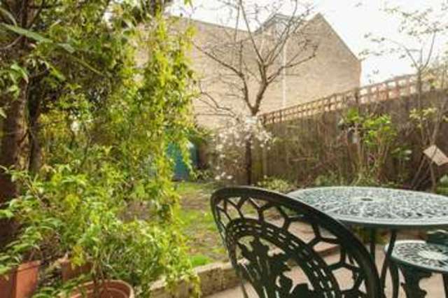  Image of 4 Bedroom Terraced for sale at The Avenue  London, W4 1HR