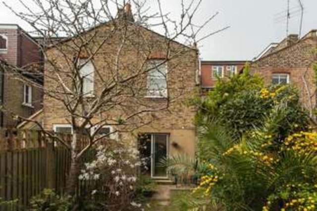  Image of 4 Bedroom Terraced for sale at The Avenue  London, W4 1HR