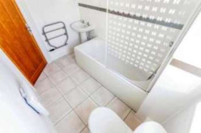  Image of 2 Bedroom Flat for sale at Jim Driscoll Way Caerdydd Grangetown, CF11 7JR