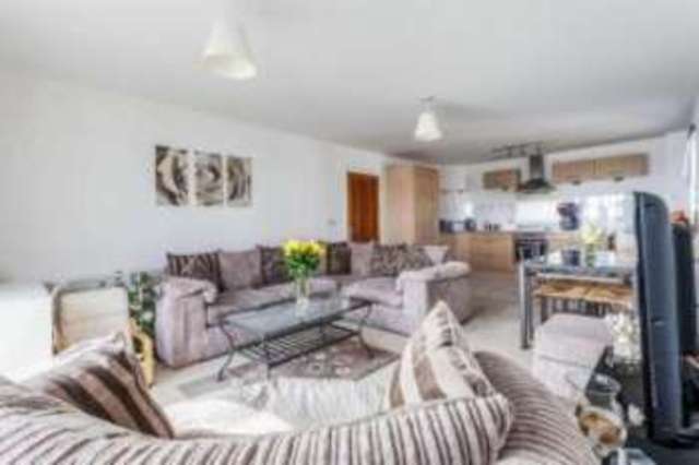  Image of 2 Bedroom Flat for sale at Jim Driscoll Way Caerdydd Grangetown, CF11 7JR