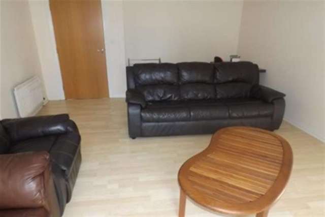  Image of 2 Bedroom Flat to rent at Dundee, DD1 3BU