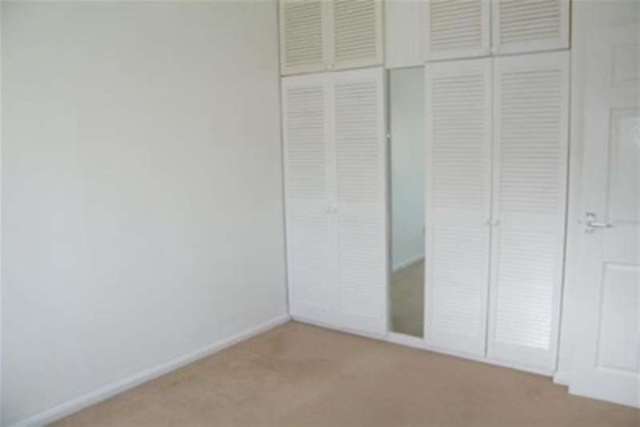  Image of 3 Bedroom Detached to rent at Manchester, M23 2RY