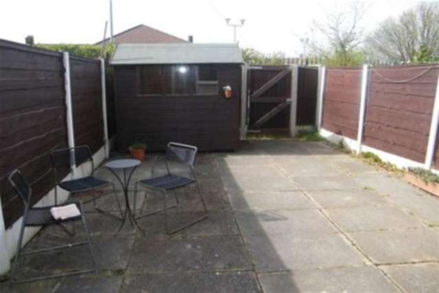 Image of 3 Bedroom Detached to rent at Manchester, M23 2RY