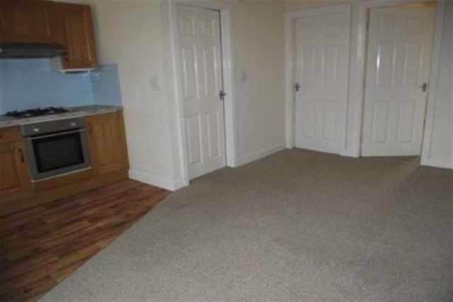  Image of 2 Bedroom Flat to rent at Blackburn, BB1 9SL