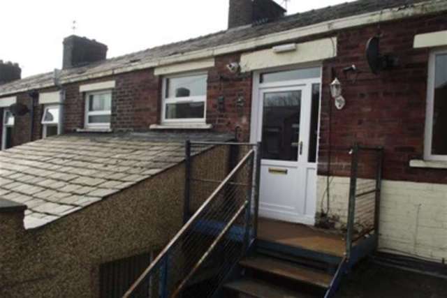  Image of 2 Bedroom Flat to rent at Blackburn, BB1 9SL